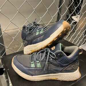 New balance hierro fresh foam size 9